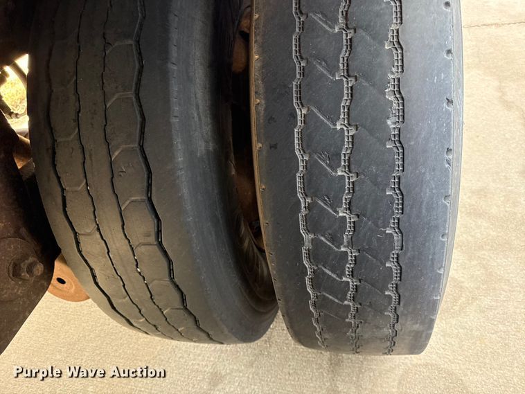 image for item EV6012 2006 Utility  VS2RA refrigerated van trailer