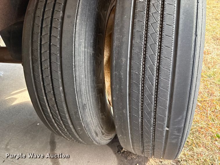 image for item EV6012 2006 Utility  VS2RA refrigerated van trailer