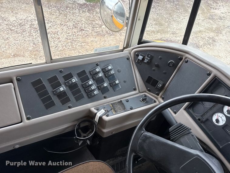 image for item EV6013 2002 International 3000IC school bus