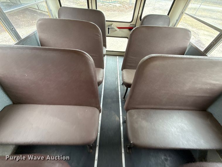 image for item EV6013 2002 International 3000IC school bus