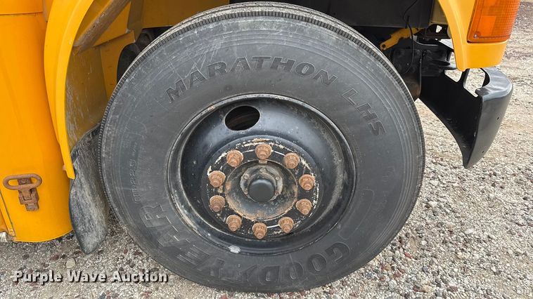 image for item EV6013 2002 International 3000IC school bus