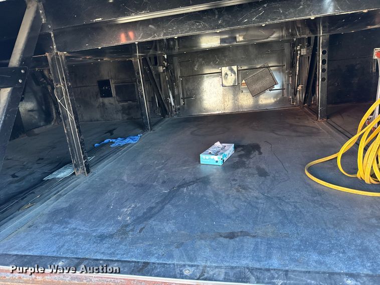 image for item FB0725 1999 Blue Bird Commercial Bus coach bus