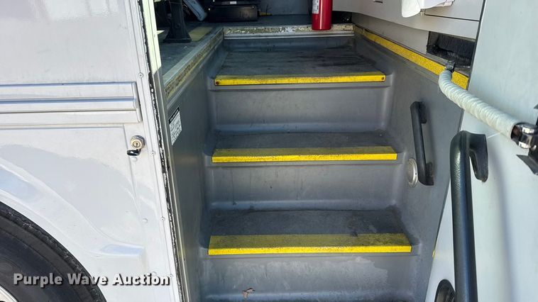 image for item FB0725 1999 Blue Bird Commercial Bus coach bus