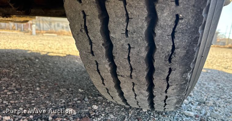 image for item FB0725 1999 Blue Bird Commercial Bus coach bus