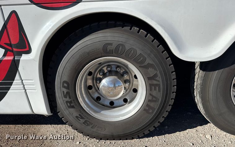 image for item FB0725 1999 Blue Bird Commercial Bus coach bus