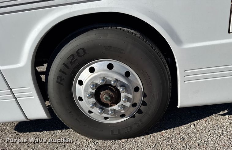 image for item FB0725 1999 Blue Bird Commercial Bus coach bus