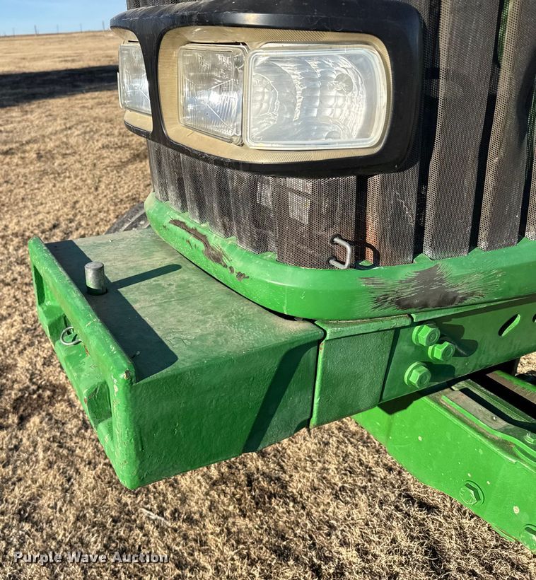 image for item FB0728 2003 John Deere 7320 tractor