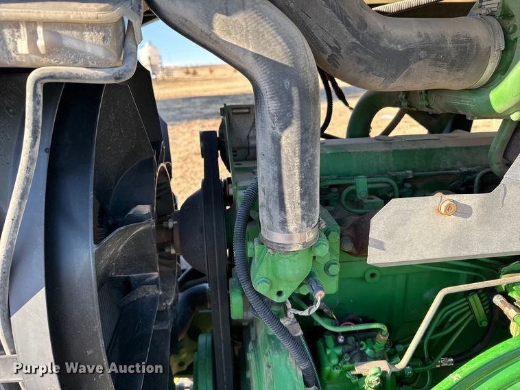 image for item FB0728 2003 John Deere 7320 tractor