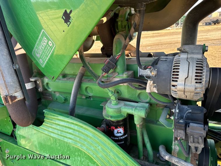 image for item FB0728 2003 John Deere 7320 tractor