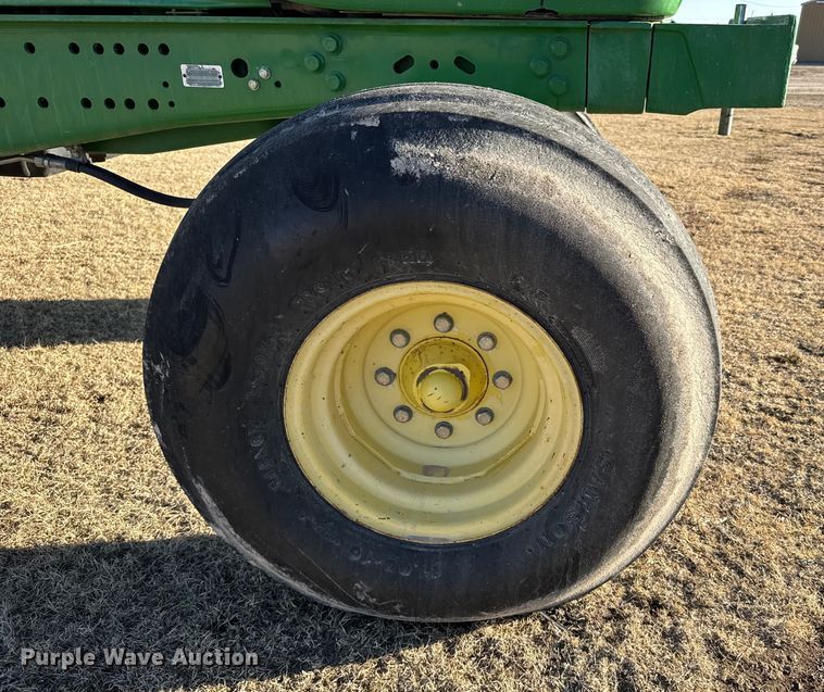 image for item FB0728 2003 John Deere 7320 tractor