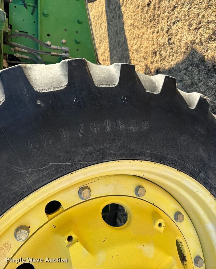 image for item FB0728 2003 John Deere 7320 tractor