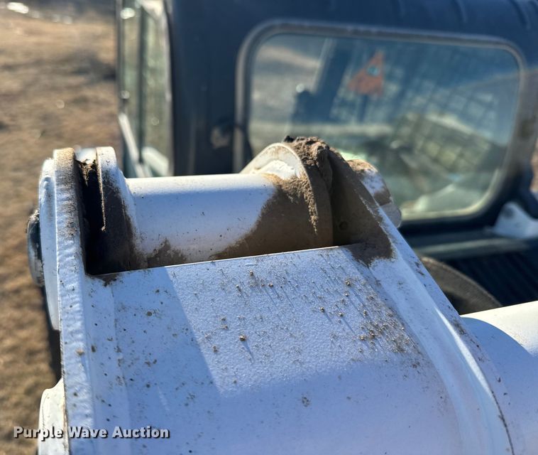 image for item FB0729 2017 Bobcat S595 skid steer loader