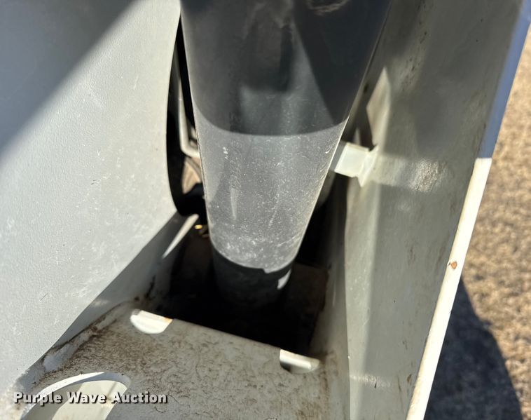 image for item FB0729 2017 Bobcat S595 skid steer loader