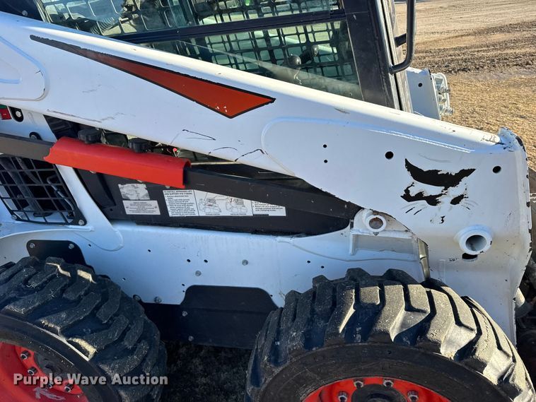 image for item FB0729 2017 Bobcat S595 skid steer loader