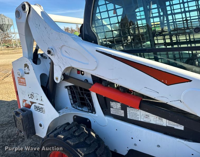 image for item FB0729 2017 Bobcat S595 skid steer loader