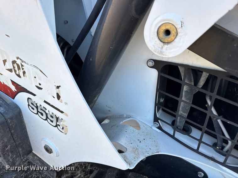 image for item FB0729 2017 Bobcat S595 skid steer loader