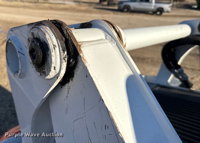 image for item FB0729 2017 Bobcat S595 skid steer loader