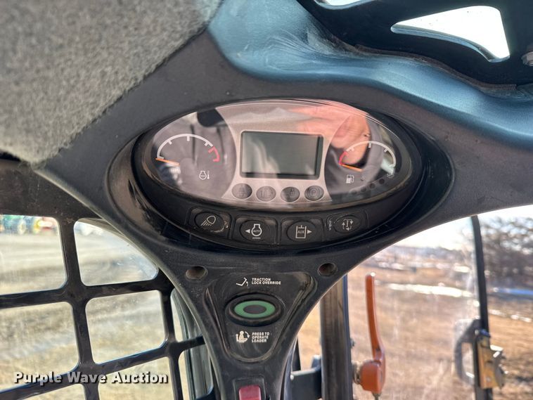 image for item FB0729 2017 Bobcat S595 skid steer loader