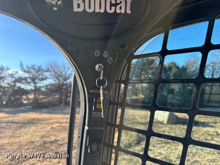 image for item FB0729 2017 Bobcat S595 skid steer loader