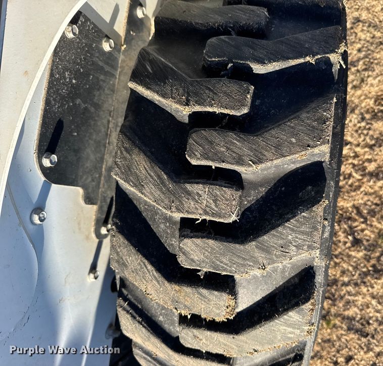 image for item FB0729 2017 Bobcat S595 skid steer loader