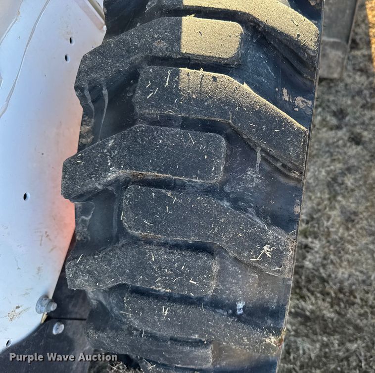 image for item FB0729 2017 Bobcat S595 skid steer loader