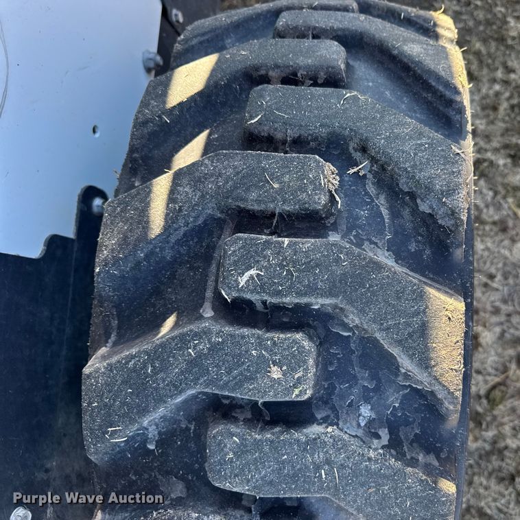 image for item FB0729 2017 Bobcat S595 skid steer loader