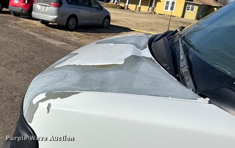 image for item FB0731 2003 Chevrolet Express 3500 box truck