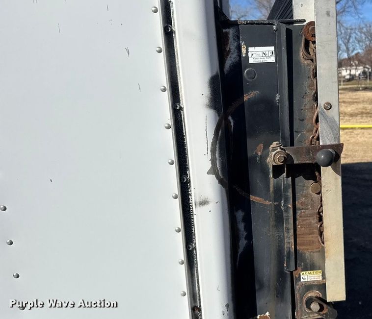 image for item FB0731 2003 Chevrolet Express 3500 box truck