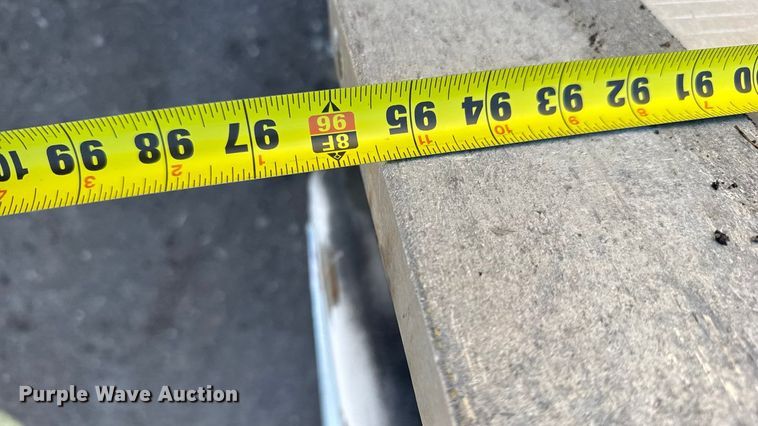 image for item FB0731 2003 Chevrolet Express 3500 box truck