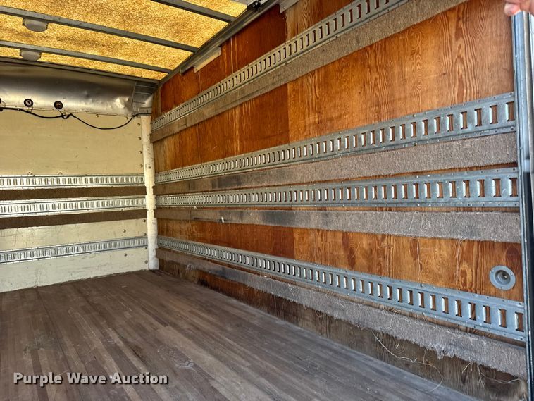 image for item FB0731 2003 Chevrolet Express 3500 box truck