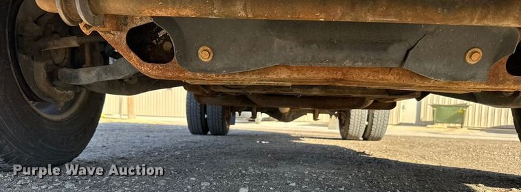 image for item FB0731 2003 Chevrolet Express 3500 box truck