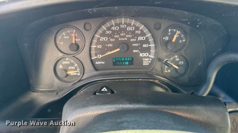 image for item FB0731 2003 Chevrolet Express 3500 box truck