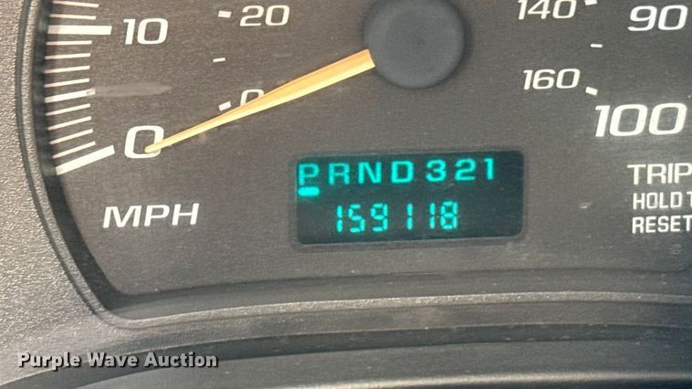 image for item FB0731 2003 Chevrolet Express 3500 box truck