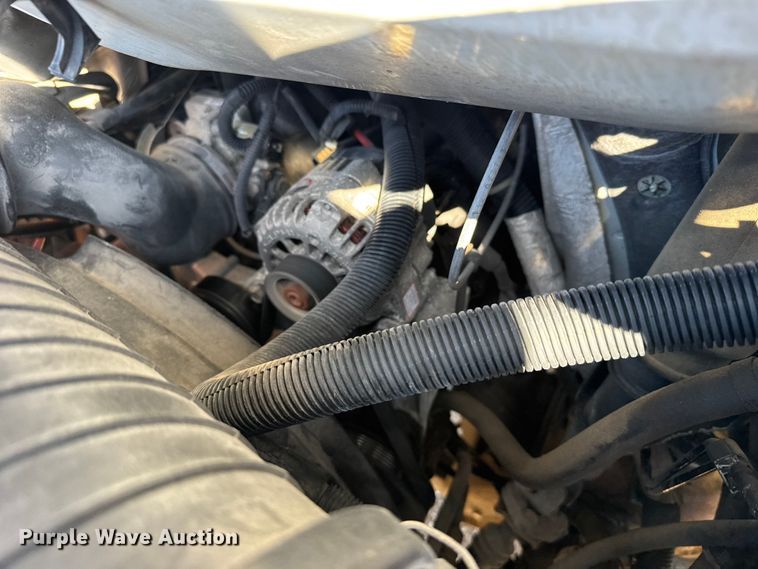 image for item FB0731 2003 Chevrolet Express 3500 box truck