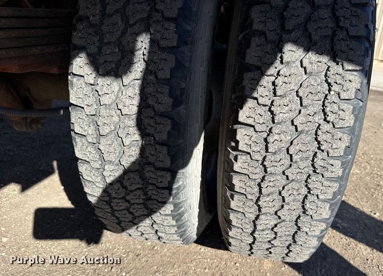 image for item FB0731 2003 Chevrolet Express 3500 box truck