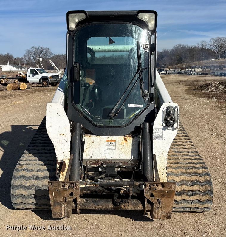 image for item FB2989 2016 Bobcat T750 tracked skid steer loader