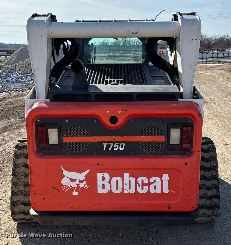 image for item FB2989 2016 Bobcat T750 tracked skid steer loader