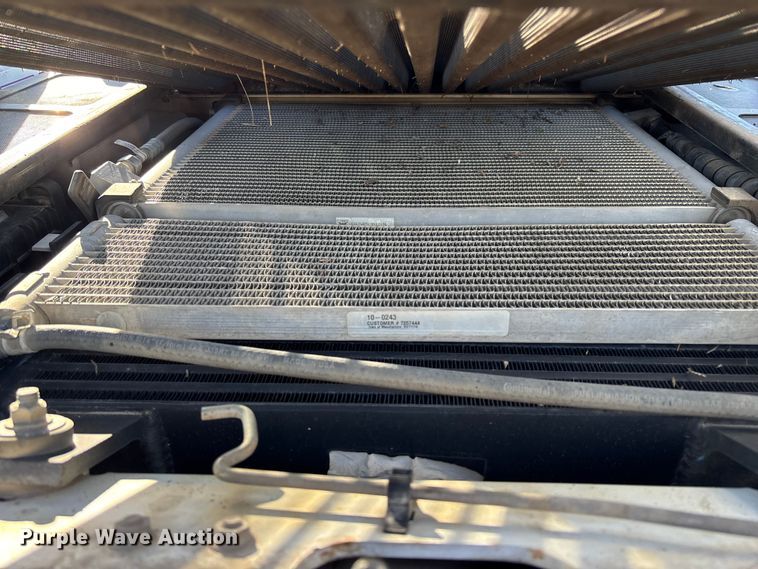 image for item FB2989 2016 Bobcat T750 tracked skid steer loader