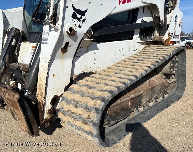 image for item FB2989 2016 Bobcat T750 tracked skid steer loader