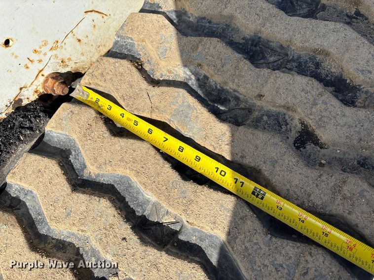 image for item FB2989 2016 Bobcat T750 tracked skid steer loader