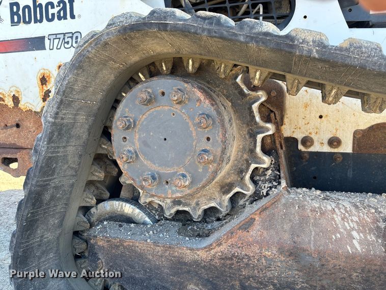 image for item FB2989 2016 Bobcat T750 tracked skid steer loader