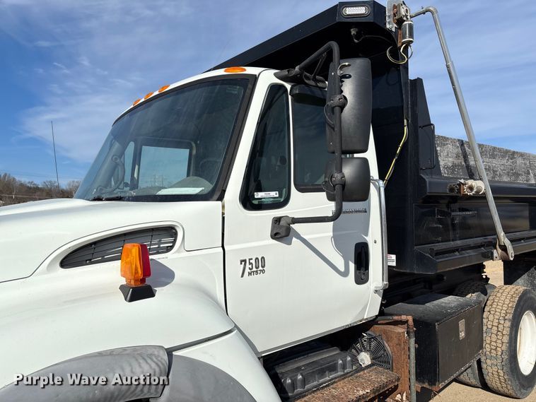 image for item FB2990 2007 International 7500 SFA dump truck