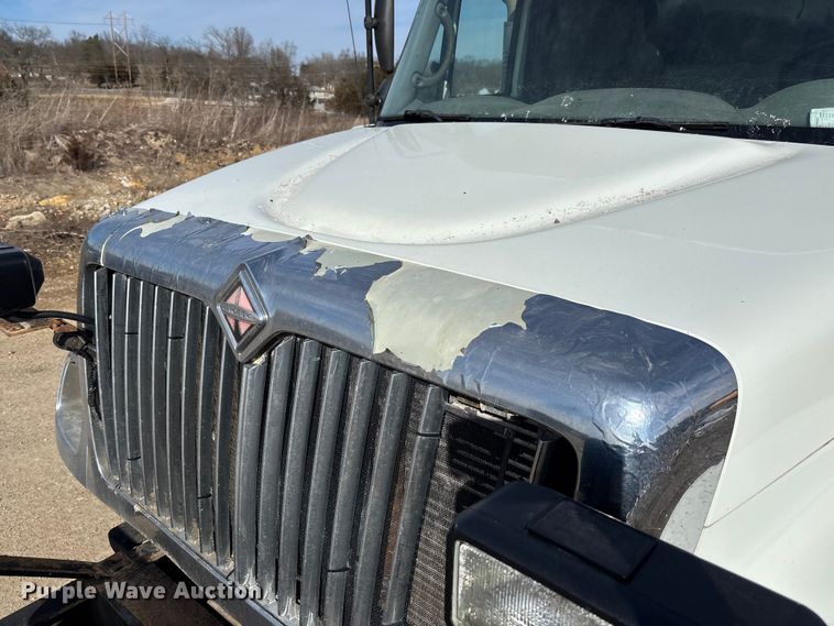 image for item FB2990 2007 International 7500 SFA dump truck