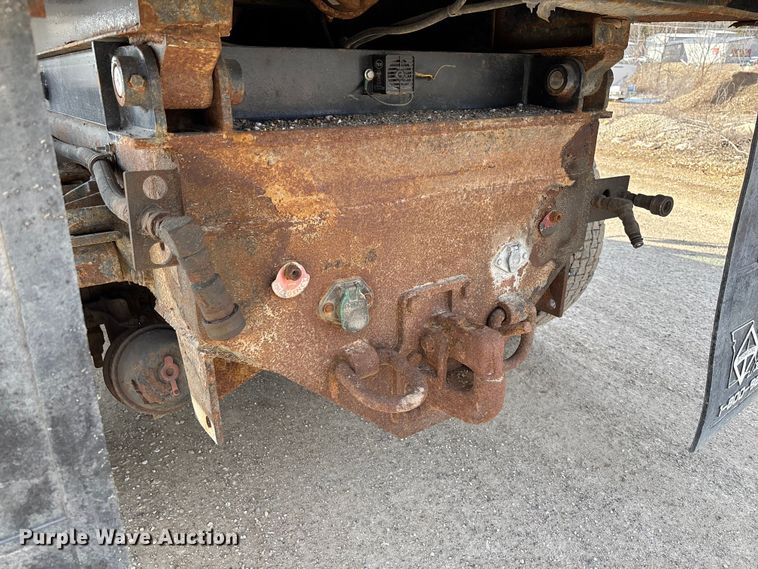 image for item FB2990 2007 International 7500 SFA dump truck