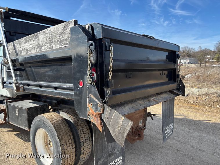 image for item FB2990 2007 International 7500 SFA dump truck