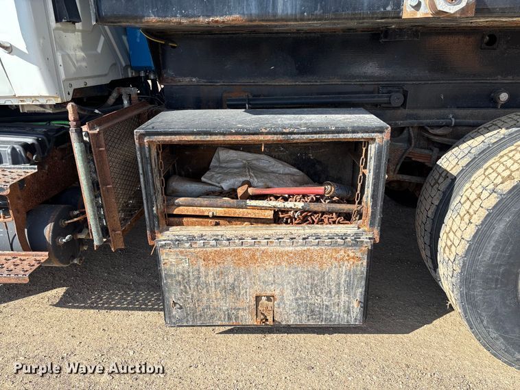 image for item FB2990 2007 International 7500 SFA dump truck