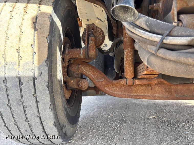 image for item FB2990 2007 International 7500 SFA dump truck