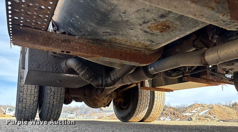 image for item FB2990 2007 International 7500 SFA dump truck