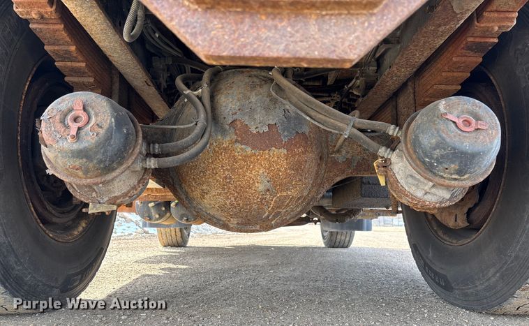 image for item FB2990 2007 International 7500 SFA dump truck