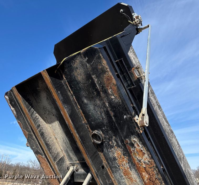 image for item FB2990 2007 International 7500 SFA dump truck